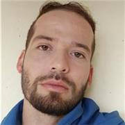 Psicólogo, con experiencia en psicopedagogía, en áreas como ciencias sociales, geografía y literatura